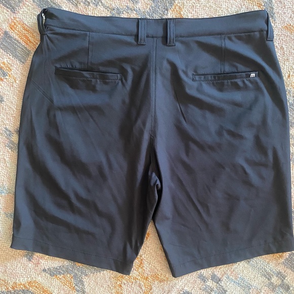 2 pairs Travis Mathew BECK short 9” - Picture 4 of 8